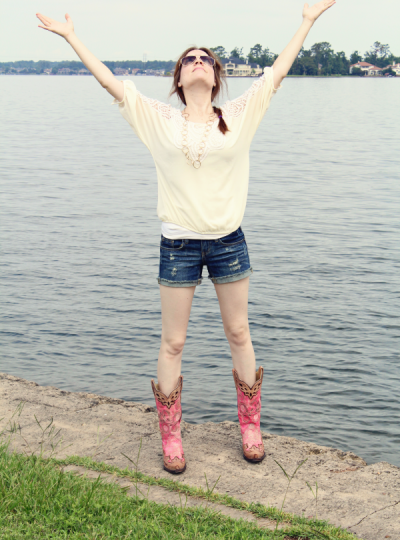 Looking for a cute outfit?? Pair some cowboy boots with some cutoff denim shorts and a dressy top. Fun, flirty and super girly!! Perfect for the country girl!!