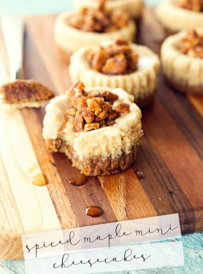 These Spiced Maple Minicheesecakes feature a gingerbread cookie crust and a ginger cookie, pecan and maple syrup crumble on top. Super yummy!!