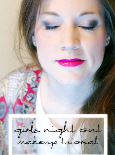 Looking for a fun new makeup look for Girls Night Out? Look no further! This look pairs dark navys with pops of pink! Check out my Girls Night Out Makeup Tutorial